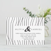 Stilvolle Schwarz-weiße Streifen. Moderne Hochzeit Einladung (Stehend Vorderseite)