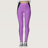 Stilvolle Schwarze Streifen auf violetten Leggings (Vorderseite)