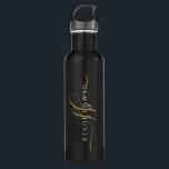 Stilvolle Script Monogram Initials Gold Black Edelstahlflasche<br><div class="desc">Eine elegante,  moderne mit Monogramm Wasserflasche im minimalistischen Stil mit einem serifenlosen Sans-Namen und eleganten goldenen Swash-Schriftzeichen auf schwarz.</div>