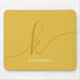 Stilvolle Script Monogram Mustard Yellow Mousepad