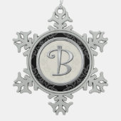 Stilvolle Silver Monogram B Weihnachten Schneeflocken Zinn-Ornament (Vorderseite)
