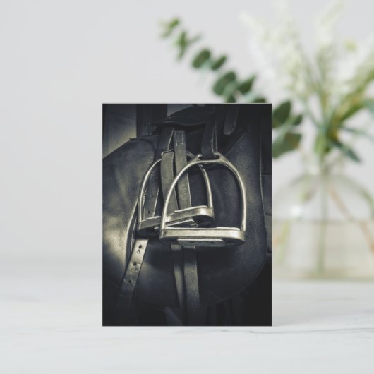 Stilvolle Silver Stirrups auf English Riding Saddl Postkarte (Stehend Vorderseite)