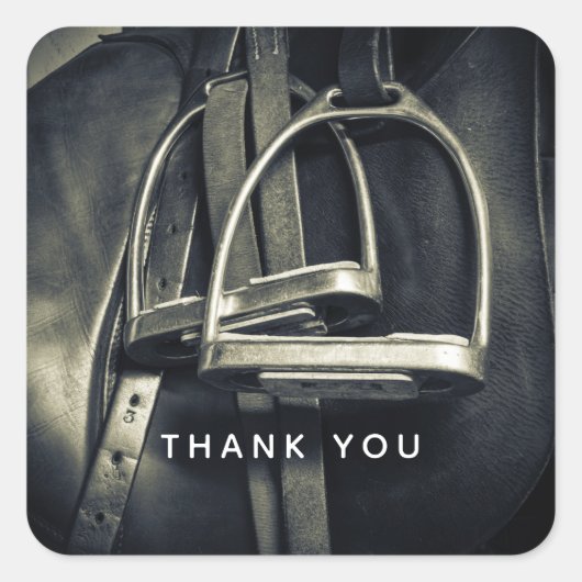 Stilvolle Silver Stirrups auf English Riding Saddl Quadratischer Aufkleber (Vorderseite)