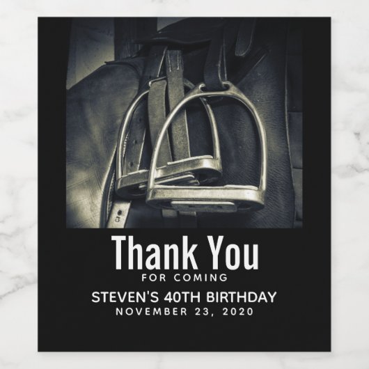 Stilvolle Silver Stirrups auf English Riding Saddl Weinetikett (Einzelnes Label)