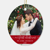 Stilvolle Skripte Unser erstes Weihnachtsrot Keramik Ornament (Links)