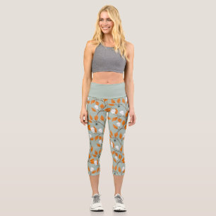 Stilvolle Steampunkschädel und Spinnen, die Reben Capri Leggings