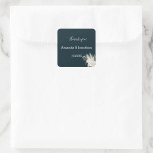 Stilvolle Stickerei für elegante, weiße Blume Quadratischer Aufkleber