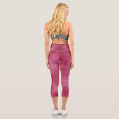 Stilvolle Sturmwolke-Effekt Burgundy Blush Capri Leggings (Rückseite)
