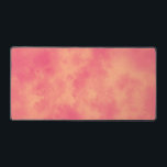 Stilvolle Sturmwolke-Effekt Peach Orange Schreibtischunterlage<br><div class="desc">Ein einfaches Muster, das durch Schichten gesprenkelter Punkte geschaffen wurde, die sich überschneiden und eine Reihe von Patches bilden, die Sturmwolken ähneln. Diese abstrakte Kulisse wäre das perfekte Geschenk für einen geliebten Menschen, um einen Bürobereich zu personalisieren, entweder auf Zuhause oder am Arbeitsplatz, um einen neuen Job zu feiern, Ihren...</div>