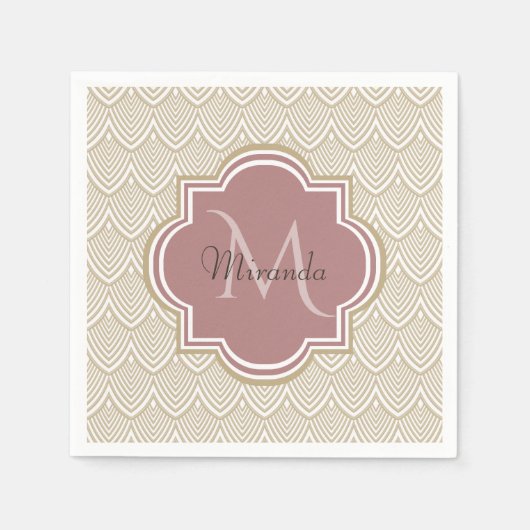 Stilvolle Tan Arched Scallops Mauve Monogram Name Serviette (Vorderseite)