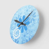 Stilvolle türkisblaue Flora Retro Daisy Blume Runde Wanduhr (Winkel)