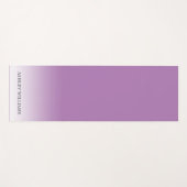 Stilvolle Typografie Monogram Lavender Lila Ombre Yogamatte (Vorderseite (Horizontal))