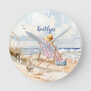 Stilvolle Watercolor Beach Ocean Monogram Runde Wanduhr