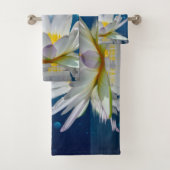 Stilvolle Weiße Lotus Blume Landschaft, Zen Badhandtuch Set (Insitu)