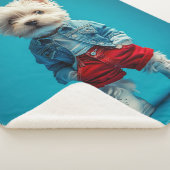 Stilvolle Westie Pup in Denim und Sneakers Sherpadecke (3/4)