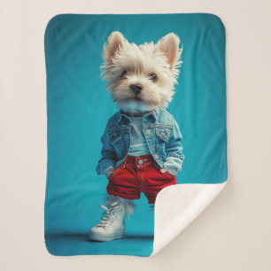 Stilvolle Westie Pup in Denim und Sneakers Sherpadecke