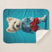 Stilvolle Westie Pup in Denim und Sneakers Sherpadecke (Vorderseite (Horizontal))