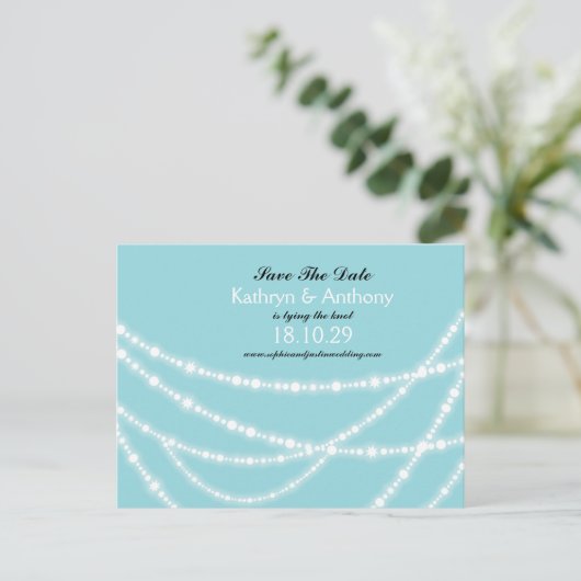 Stilvolle Winter-Funkellichter Save the Date schic Ankündigungspostkarte (Stehend Vorderseite)