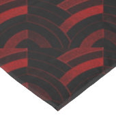 Stilvolle zeitgenössische Rot/Schwarz-Kirschköpfe Tischdecke (Schrägansicht)