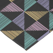 Stilvoller abstrakter geometrischer Druck – modern Tischdecke (Schrägansicht)