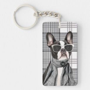 Stilvoller Boston Terrier Hund und kariertes Monog Schlüsselanhänger