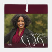 Stilvoller Burgundy Foto PhD Abschluss Ornament Aus Glas (Rückseite)