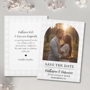 Stilvoller Gingham-Hochzeitsfoto-Torbogen zur Verl Save The Date