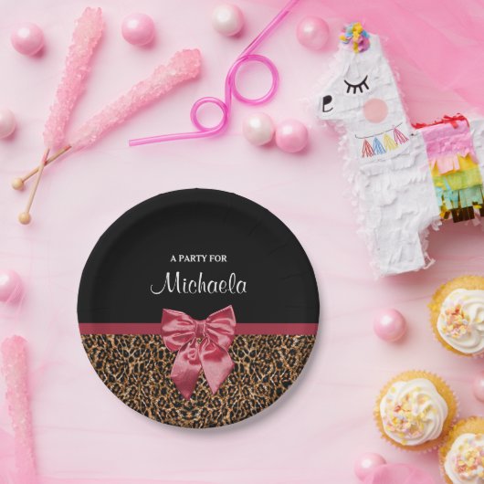 Stilvoller Leopard-Druck-eleganter roter Bogen und Pappteller (Party)