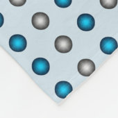 Stilvolles Blau- und Silberpolka-Punktmuster Fleecedecke (Ecke)