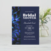 Stilvolles Blue Floral Brautparty Einladung (Stehend Vorderseite)