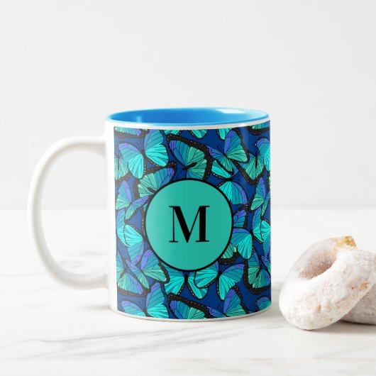 Stilvolles Blue Morpho Butterfly Muster Mit Monogr Zweifarbige Tasse (Mit Donut)
