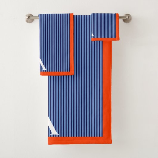 Stilvolles Blue Striped Monogram Badhandtuch Set (Insitu)
