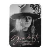 Stilvolles Blush Script Abschluss Announcement Fot Magnet (Vertikal)