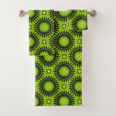 Stilvolles Boho Lime Green Geometric Muster Badhandtuch Set (Insitu)