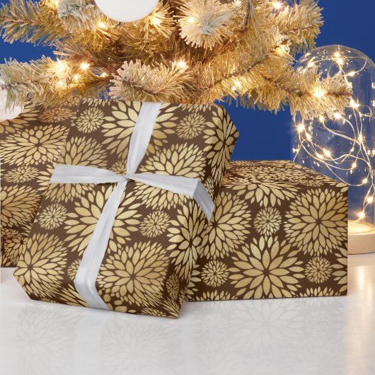 Stilvolles Braun & Gold Dahlias-Muster Geschenkpapier (Feiertage)
