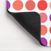 Stilvolles bunter Tupfenmuster-Monogramm Mousepad (Ecke)