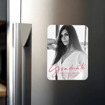 Stilvolles Foto für Red Script Abschluss Ankündigu