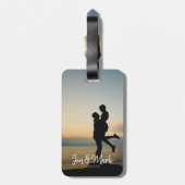 Stilvolles Foto. Name und Jahr Typografie. Gepäckanhänger (Rückseite vertikal)