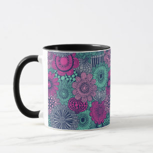 Stilvolles, helles Muster aus wunderschönen Blumen Tasse