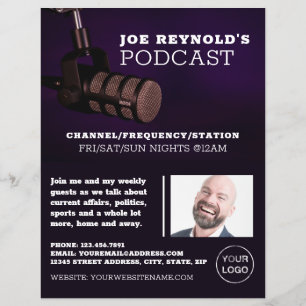 Stilvolles Mikrofon, Podcaster, Podcast-Werbung Flyer