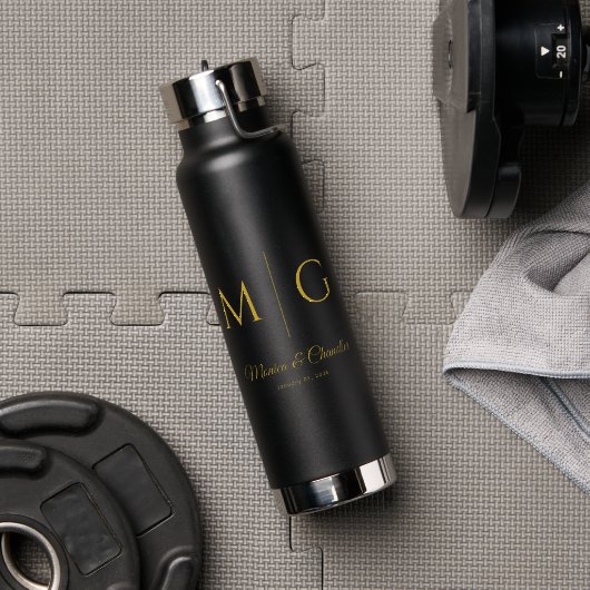Stilvolles Monogramm mit Paarnamen Schwarz Trinkflasche (Fitnesstudio (gedreht))