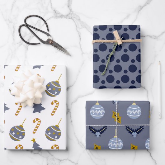 Stilvolles Navy Spot Christmas Bauble Mix Trio Geschenkpapier Set (Vorderseite)