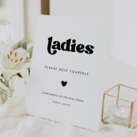 Stilvolles Retro Black & White Damen Badezimmer