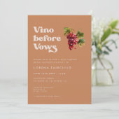 Stilvolles Retro Brown Zucker Vino vor dem Gelöbni Einladung (Stehend Vorderseite)