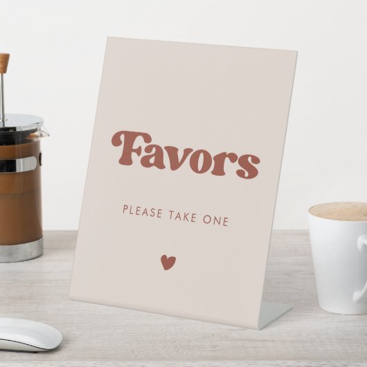 Stilvolles Retro Peach Pink Gastgeschenke Hochzeit Sockelschild (In SItu)