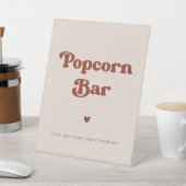 Stilvolles Retro Peach Pink Wedding Popcorn Bar Sockelschild (In SItu)