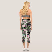 Stilvolles rosa Aquarell Floral Modernes Chic Must Capri Leggings (Rückseite)