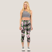 Stilvolles rosa Aquarell Floral Modernes Chic Must Capri Leggings (Vorderseite)