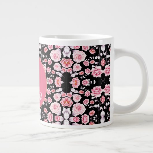 Stilvolles rosa Blumenmuster Script Mit Monogramm Jumbo-Tasse (Rechts)