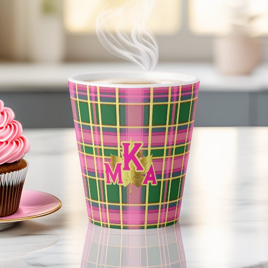 Stilvolles rosa & grün kariertes monogramm milchtasse